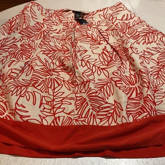 PLUS size Lane Bryant Red & White Pleated Flare Floral Skirt Linen - Picture 10 of 16